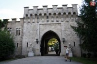 Smolenický zámok - hlavná brána