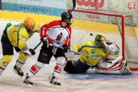 Achs sleduje puk po strele Šišmiča