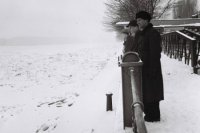 1956: V dôsledku dlhotrvajúcich mrazov zamrzol Dunaj, hrúbka ľadu bola 1,8 metra.