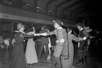 Na archívnej snímke z 24. februára 1968 v Bratislave Mládežnícky ples.FOTO TASR - Alojz Prakeš