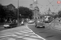 Na archívnej snímke z 22. júla 1973 dopravný ruch na Námestí SNP v Bratislave. FOTO TASR - Jozef Teslík.