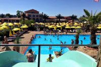 Plaza Beach na Solivare pôsobí exoticky, cez víkend privítala približne 3000 hostí.