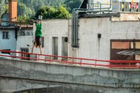 Stojka na zábradlí nad Hronom