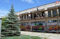 Takto prebieha výmena okien na ZŠ Moskovská.