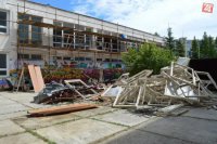 Takto prebieha výmena okien na ZŠ Moskovská.