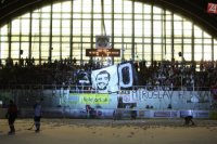 Na snímke choreografia fanúšikov  počas exhibičného zápasu - spomienka na Miroslava Hlinku HC ´05 iClinic Banská Bystrica - Výber hviezd 31. júla 2015 na zimnom štadióne v Banskej Bystrici.