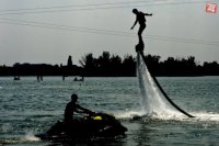 Flyboarding chce veľa odvahy :-)