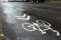 Cyklistický pruh.
