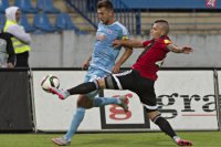Na snímke vľavo Tamás Priskin (Slovan) a vpravo Matúš Čonka (Trnava)