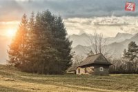 Martin, historická chalúpka v prírode