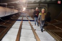 Na snímke pohľad na chodby v konštrukcii Mosta Apollo.