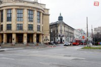 V súvislosti so začatím stavby Nosného systému MHD v úseku Janíkov dvor (Petržalka) - Šafárikovo námestie bude od pondelka 20. januára 2014 zrušená premávka električiek v úseku Vajanského nábrežie, Šafárikovo námestie a Štúrova ulica.