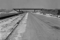 Na snímke z 10. júla 1972 takmer hotový most na diaľnici D2 v úseku zo Záhorskej Bystrice do Devínskej Novej Vsi.