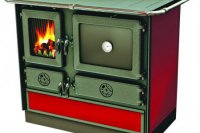 Sporák MAGNUM výkon 12 kW, rozmer 86x107x66 cm, dymovod ø 120 mm, zadný, vrchný, hmotnosť 164 kg, palivo drevo, uhlie, rozmer ohniska 39x25x35 cm, účinnosť 65 %, príslušenstvo: smaltovaný hlboký plech, presklené liatinové ohnisko, s teplomerom