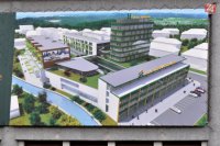 23.11.2010 - Komplex bytov a služieb s názvom Slovenka Resort mal vzniknúť v areáli bývalého textilného závodu Slovenka v Banskej Bystrici. Projekt, ktorý sa mal začať stavať v prvom štvrťroku 2011, predstavil 23. novembra 2010 novinárom investor.