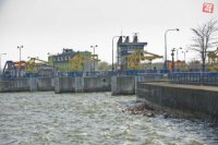 Vodné dielo Gabčíkovo v máji 2015: Hrušovská zdrž a prívod do odpadového kanála stupňa Čunovo, ktoré sú súčasťou vodného diela.