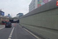 Podjazd na Hodžovom námestí po úprave