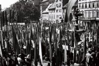 oslavy 1. mája v Bratislave pred SND v roku 1946