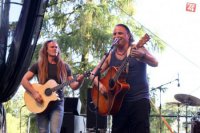 Delňu pobavil v piatok na úvod spevák Robo Mikla.