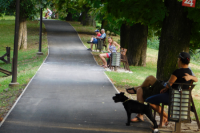 Poobedná siesta na promenáde