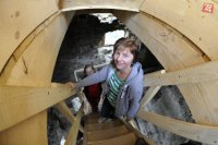 Na snímke výstup v hradnej veži na novú vyhliadku.