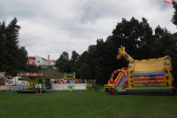 kolotoče a detské atrakcie v parku pod Pamätníkom SNP