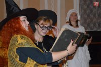 Divadelná skupina v akcií