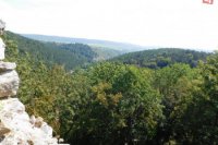 Výhľad  z lokality zrúcaniny Dobrovodského hradu