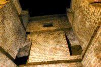 Michalská ulica po zotmení