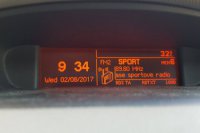 Ivanovi teplomer v aute po prevezení sa mestom ukazoval 32 stupňov.