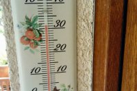 Štýlový teplomer ukazoval Katke hodnotu nad 30 stupňov.