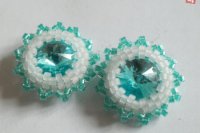 Prvotina z obšívaných kamienkov