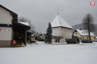 Kaplnka zaniknutého kostola Panny Márie - Kráľovnej anjelov stojí v blízkosti obecného úradu i súčasnej Baziliky Narodenia Panny Márie