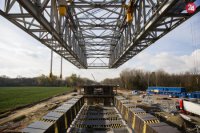 oceľová konštrukcia nového mosta cez Dunaj počas kontrolného dňa (14.11.2018) na stavbe D4/R7