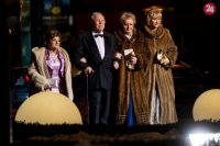 druhý zľava neurológ Pavel Traubner s manželkou Katarínou (vľavo)