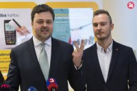 vpravo manažér rozvoja obchodu Mastercard pre Slovensko a Českú republiku Martin Dolejš