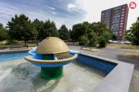 Kozmická fontána v Rači.