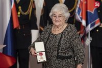 Historička architektúry Klára Kubičková si prebrala vyznamenanie Pribinov kríž II. triedy.