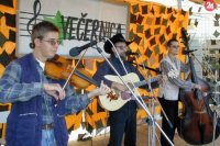 30. september 2000 - Festival folkových, country a trampských skupín pod názvom Večernica 2000.