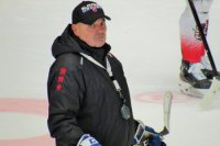 Trénerom prešovských hokejistov je Ernest Bokroš.