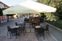 Pohľad na leto v Prešove, kde na terasy chodilo oveľa menej ľudí, ako v Košiciach.