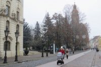 Pohľad na Dóm sv. Alžbety a divadlo v Košiciach