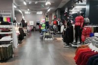 Oblečenie bolo možné aj skúšať.