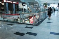 Niektoré schody boli zatvorené.