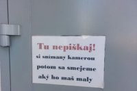 Najviac pobavil oznam o zákaze vykonávania malej potreby, inak príde k nepríjemnostiam.