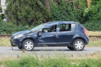 Auto museli vyťahovať pomocou navijaka s hydraulickej ruky.