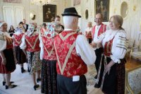 Prezidentka v kroji.