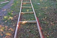 Na začiatku vyzeral priestor takto, postupne vznikala šikovnými rukami jeho výplň.