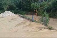 V Hermanovciach pri Prešove sa búrka vybláznila takto.