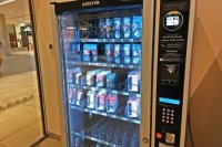 V jednom z obchodných centier v Prešove je automat neďaleko eskalátorov pred vstupom na podzemné parkovisko.